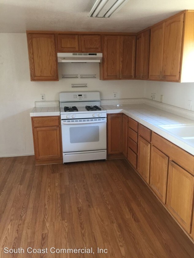 Foto principal - 5013-5019 Narragansett Ave