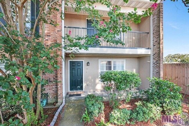 Building Photo - 4625 Parkoaks Dr
