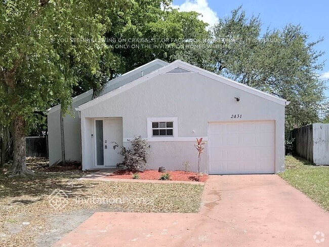 Building Photo - 2431 SW 87th Terrace