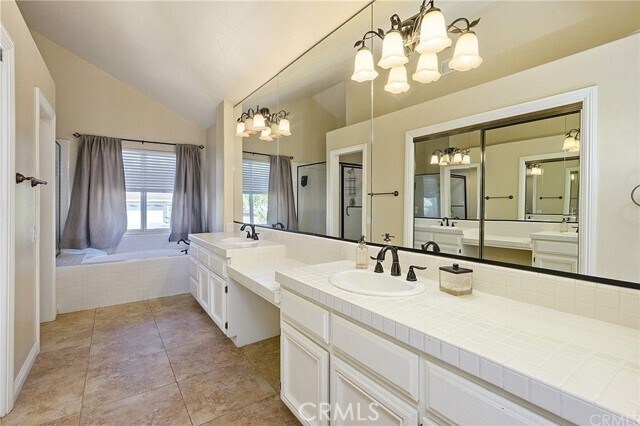 Foto del edificio - 2200 Bloomfield Ln