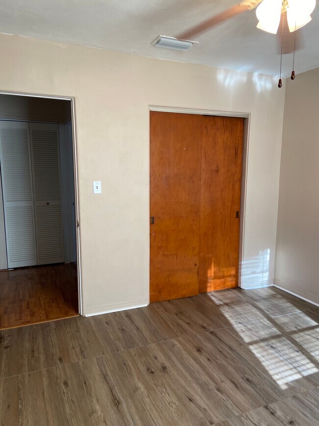 Foto del edificio - 2400 17th Ave S