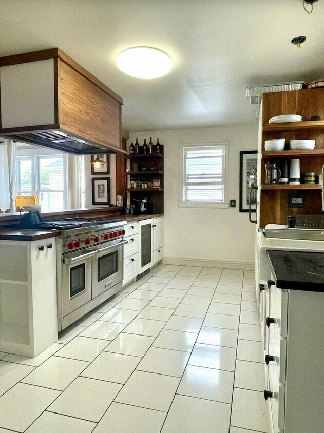 Foto del edificio - Modern Ranch in the Heart of Windsor!