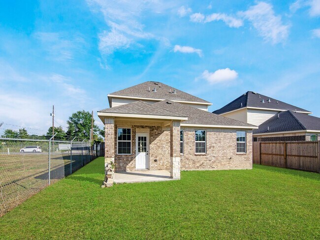 Foto del edificio - 415 County Rd 5102J