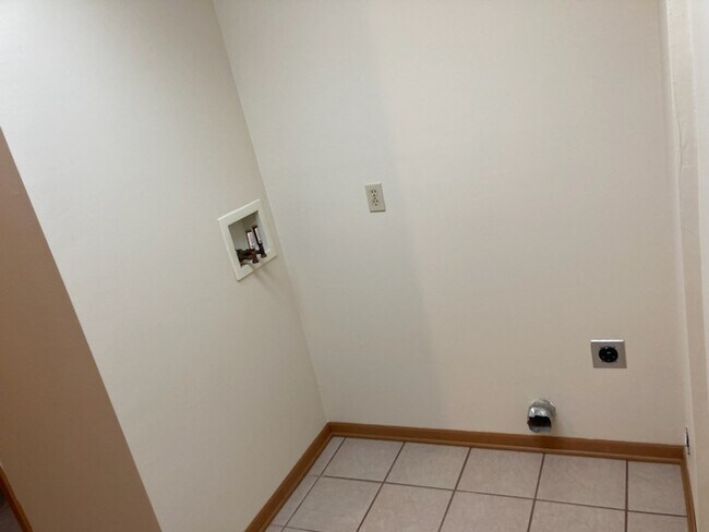 Foto del edificio - 813 Orchard St