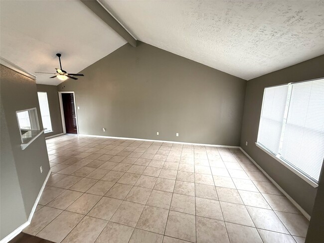 Building Photo - 2503 Ironclad Dr