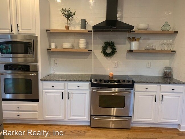 Building Photo - 3 br, 2.5 bath House - 272 Tallowwood Dr