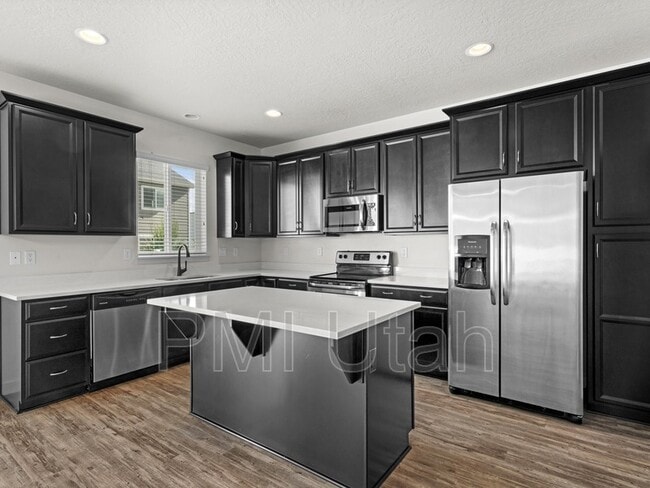 Building Photo - 906 Lotus Brook Dr