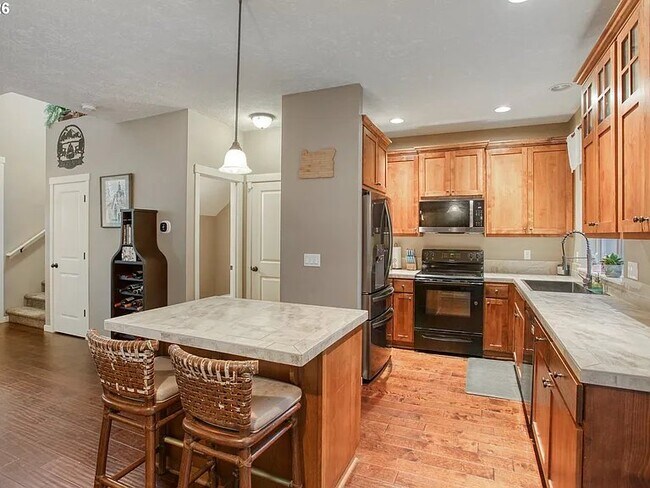 Foto del edificio - 179 Crestwood St