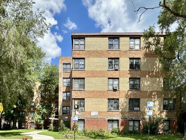 Building Photo - 1360 W Touhy Ave