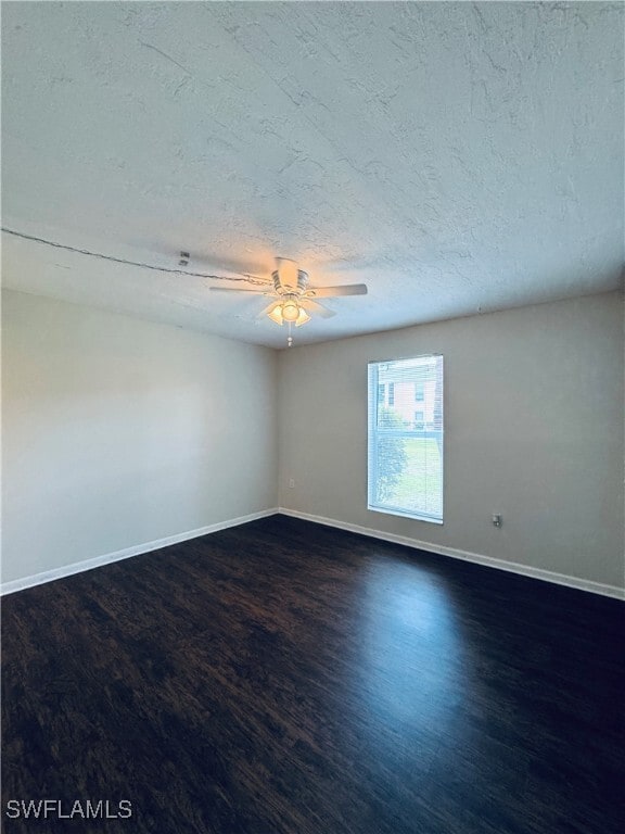 Building Photo - 12670 Kenwood Ln