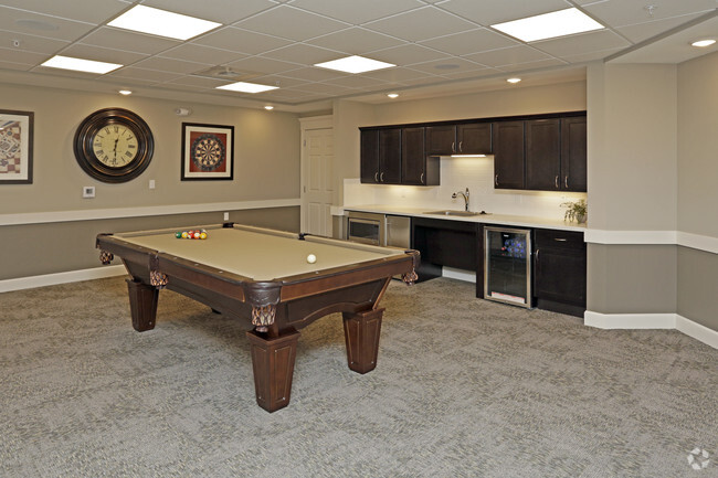 Billiards / Game Room - Memorial Hills