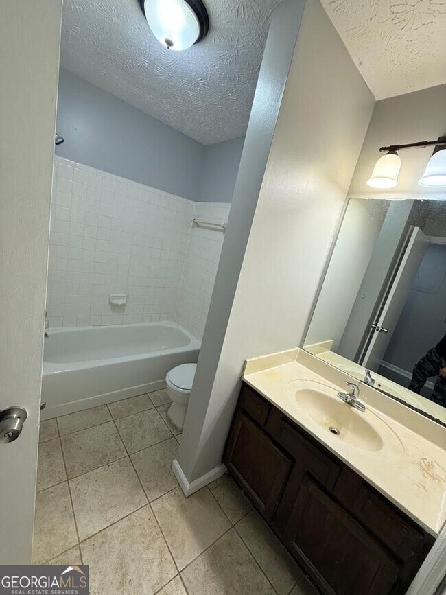 Foto del edificio - 9447 Cypress Ln