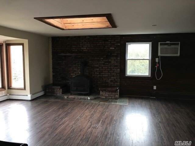 Building Photo - 17 Woodridge Ln