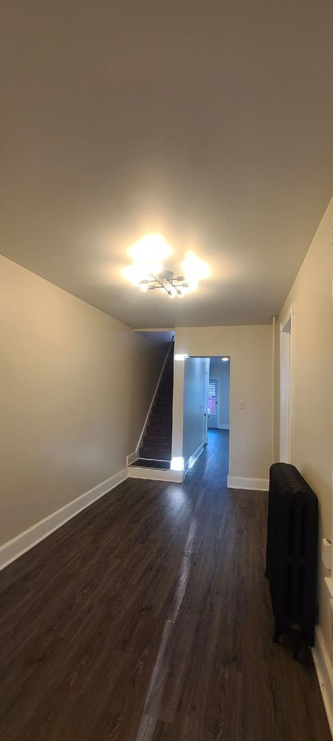 Foto del edificio - Completely renovated top to bottom spaciou...