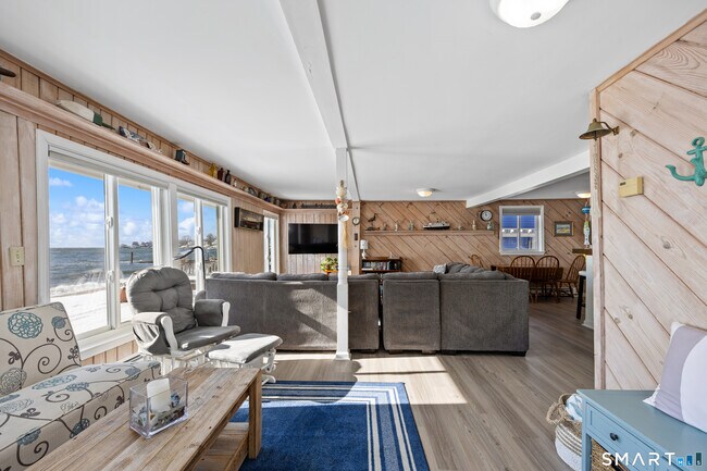 Foto del edificio - 33 Beach Rd W