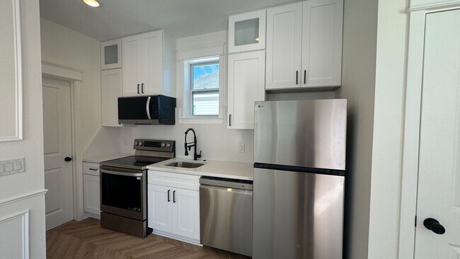 Building Photo - East Duffy Street