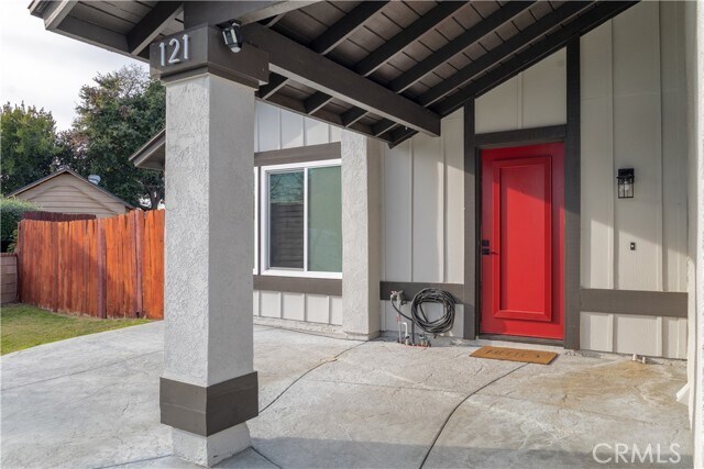 Building Photo - 121 Genoa Way