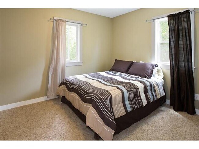 Foto del edificio - 2327 Cole Ave SE