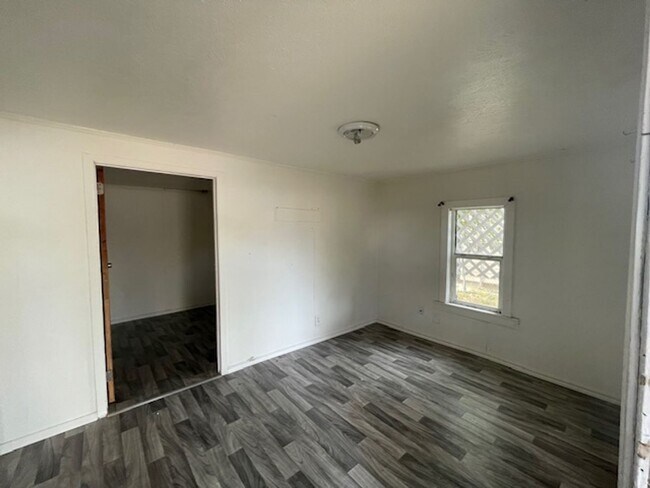 Foto del edificio - 3150 Elgin St