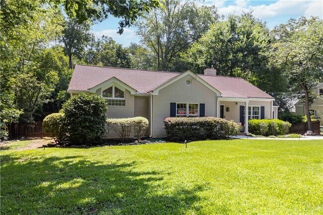 Foto del edificio - 2014 Westminster Way NE