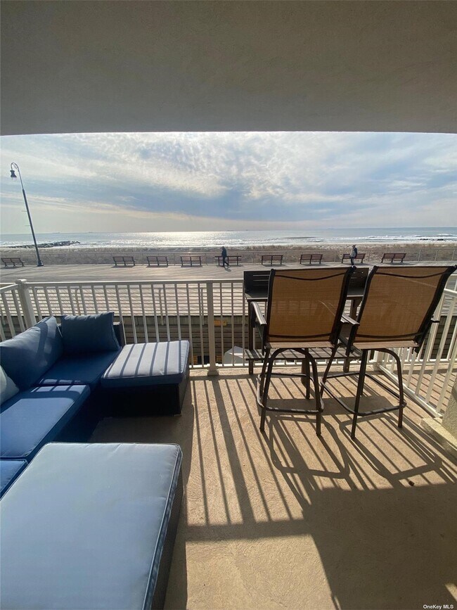 Foto del edificio - 250 Shore Rd