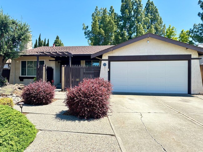 Beautiful 4 bedroom in Pleasanton - Beautiful 4 bedroom in Pleasanton House