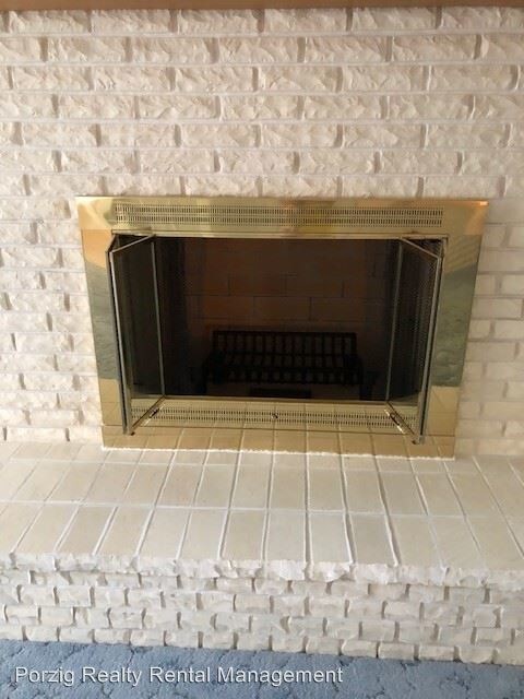 Foto del edificio - 4 br, 2 bath House - 450 Riverview Ave.