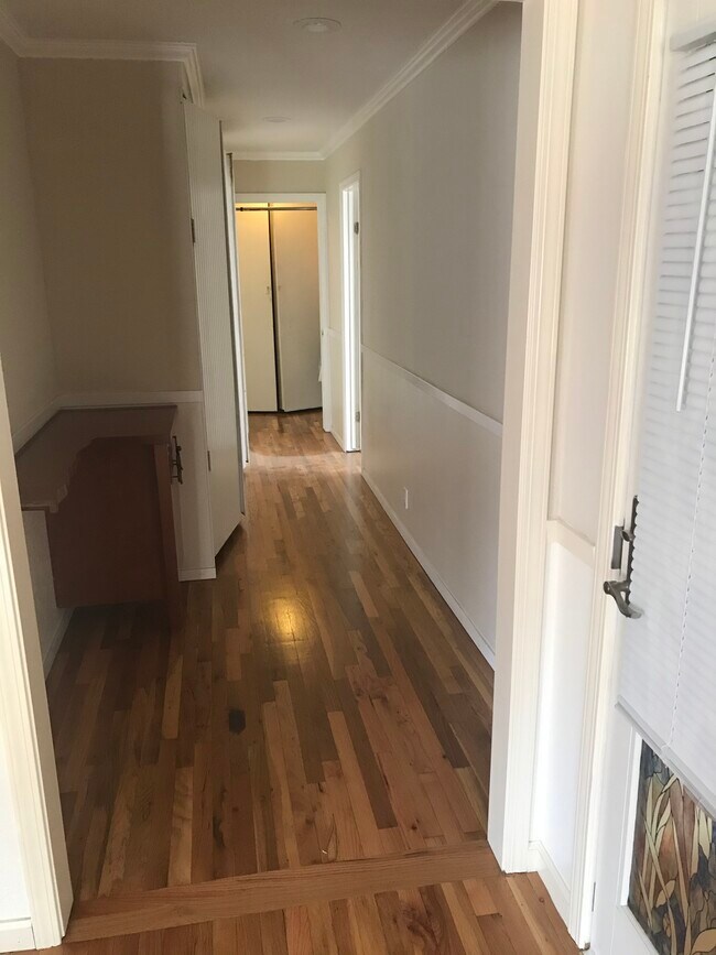 Foto del edificio - 385 E San Fernando St