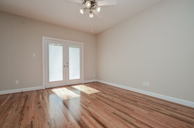 Foto del edificio - 924 E 39th St