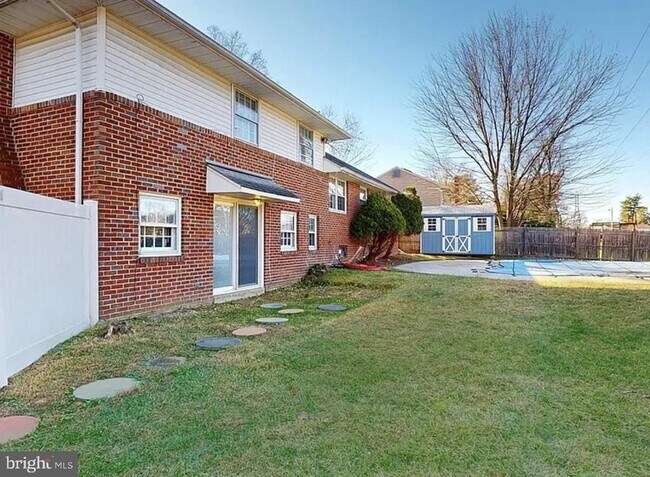 Building Photo - 213 Wayne Dr