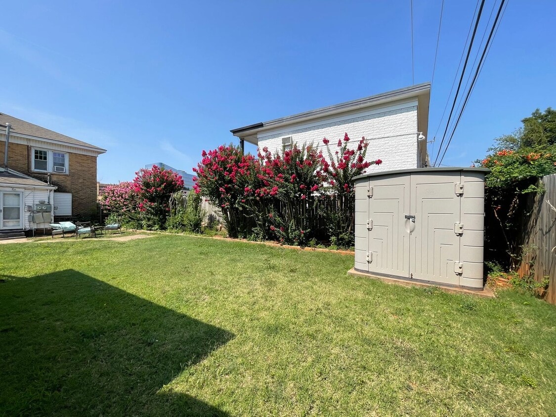 Foto del edificio - 735 NE 14th St