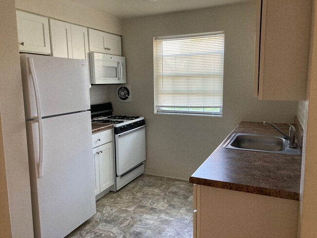 Interior Photo - Suburban Square Apartments