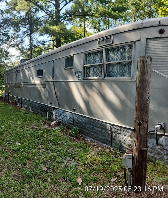 Foto del edificio - 58 Robinson Ln