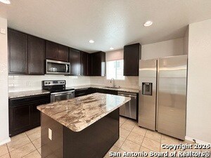 Building Photo - 7211 E Loop 1604 N