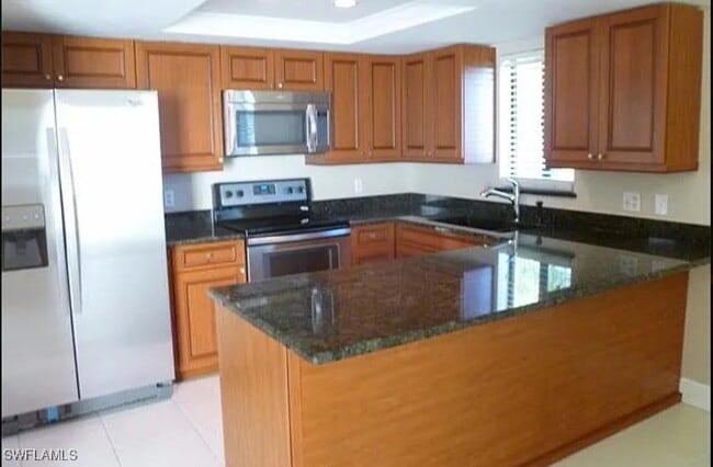 Building Photo - 1350 Green Valley Cir