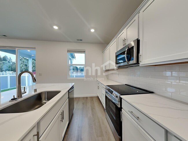 Building Photo - 5206 Turnstone St SE