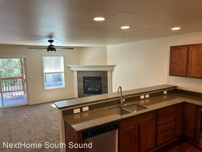 Foto del edificio - 3 br, 2.5 bath House - 1486 Packwood Ave.