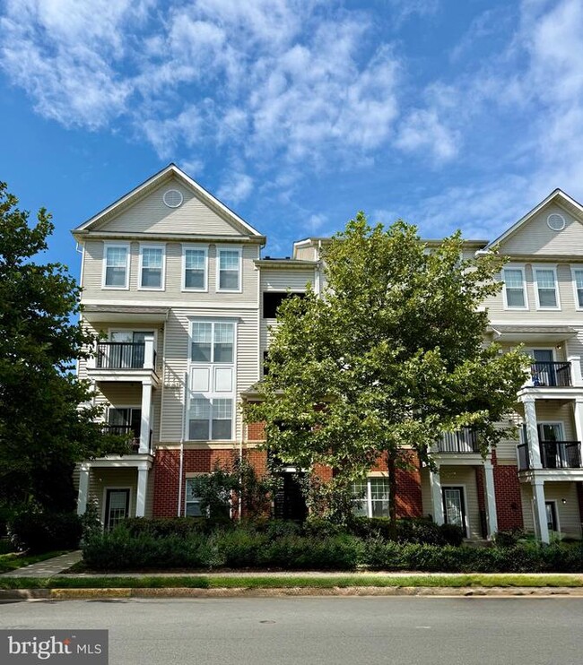 Building Photo - 11375 Aristotle Dr