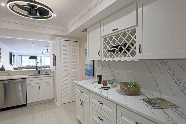 Foto del edificio - 11921 Seabreeze Cove Ln