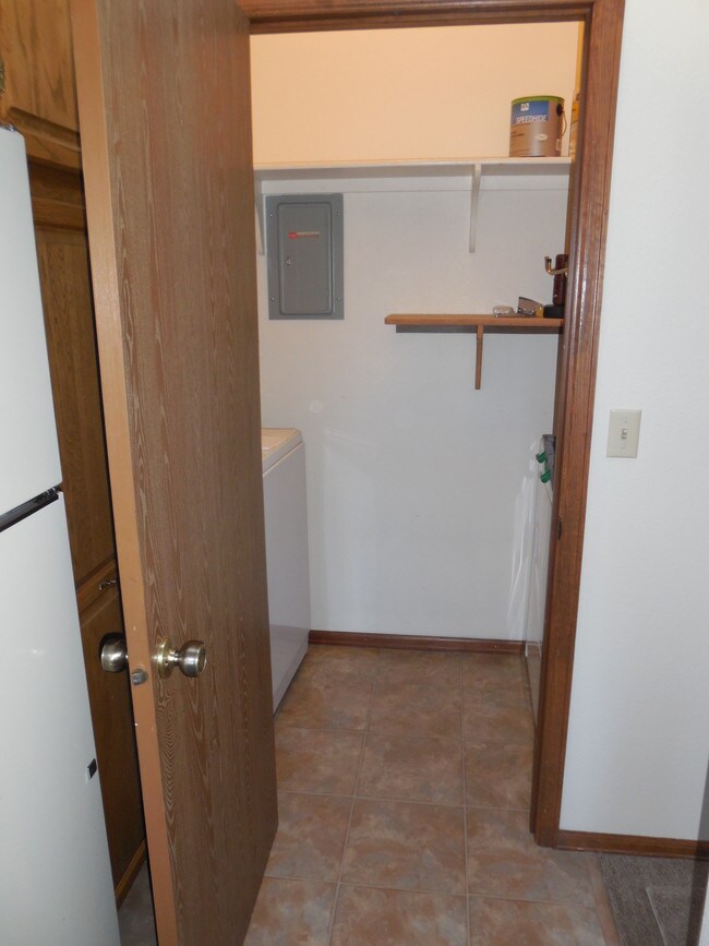 Laundry Room - 1130 Fontmore Rd