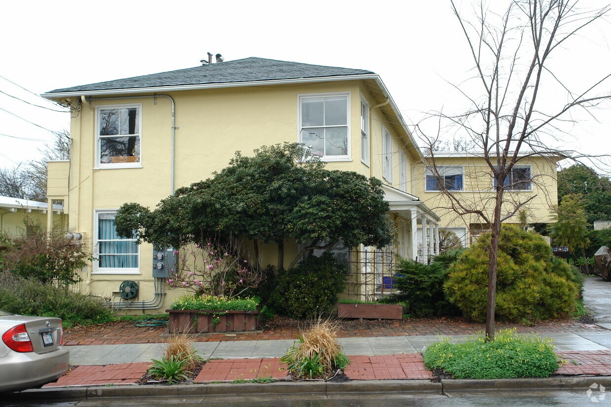 Primary Photo - 1321-1329 Hopkins St
