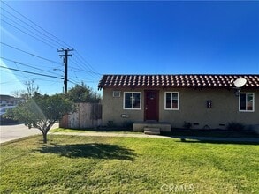 Building Photo - 14880 Randall Ave