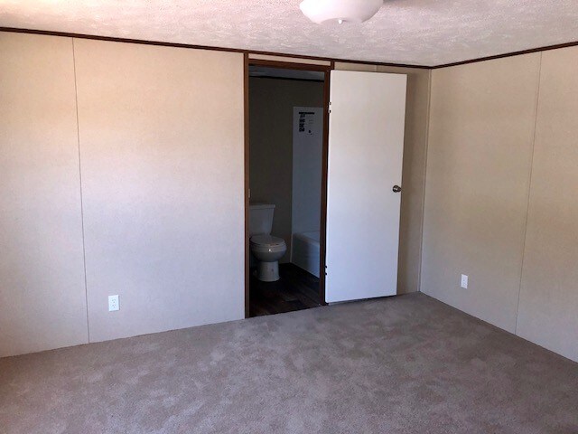 Building Photo - 407 Shingle Oak Dr