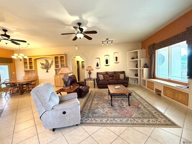 Foto del edificio - 14341 E 54th St