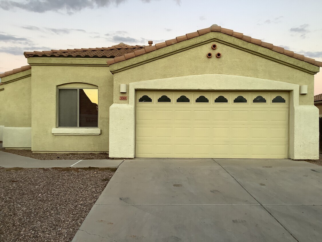 Foto del edificio - 5561 S Lemon Tree Dr