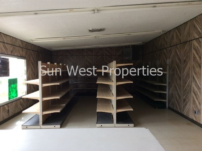 Building Photo - 3011 Bloomfield Hwy