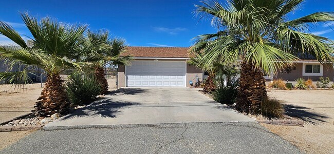 Building Photo - 74242 Pinon Dr