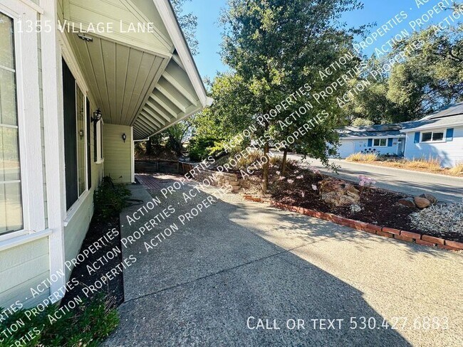 Building Photo - NEW reduced price Gorgeous 3 BR 2 Bath Hom...