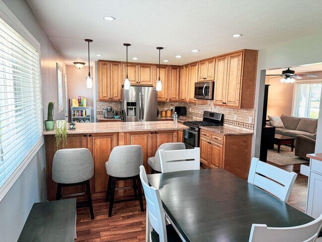 Building Photo - 3641 Fisher Rd