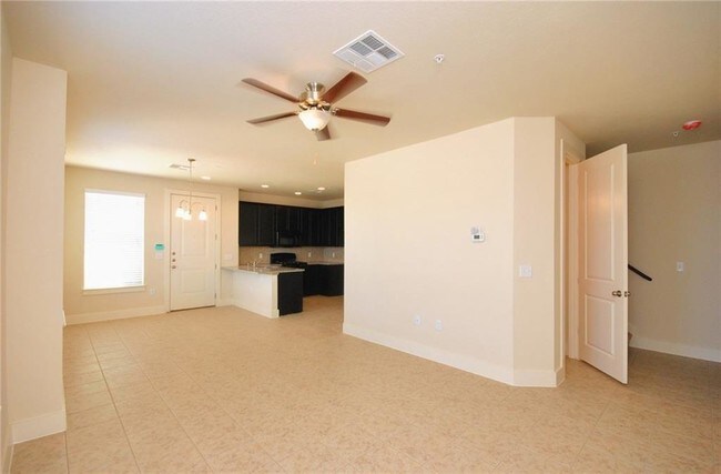 Building Photo - 2222 Creekside Ln